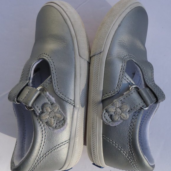 SIZE 8.KEDS DAPHNE Silver Metallic Leather Sneaker - Picture 7 of 8